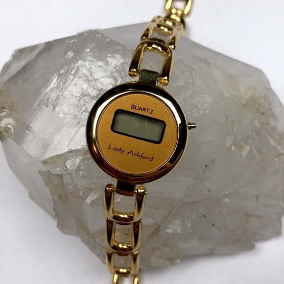 Vtg yellow gold chain link digital watch quartz